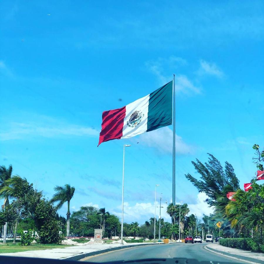 777 Lenderman Hostal 777 Cancún Exterior foto